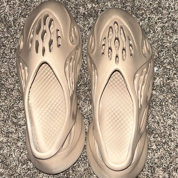 Size 12-Yeezy Roam Runner Ochre - Picture 1 of 3